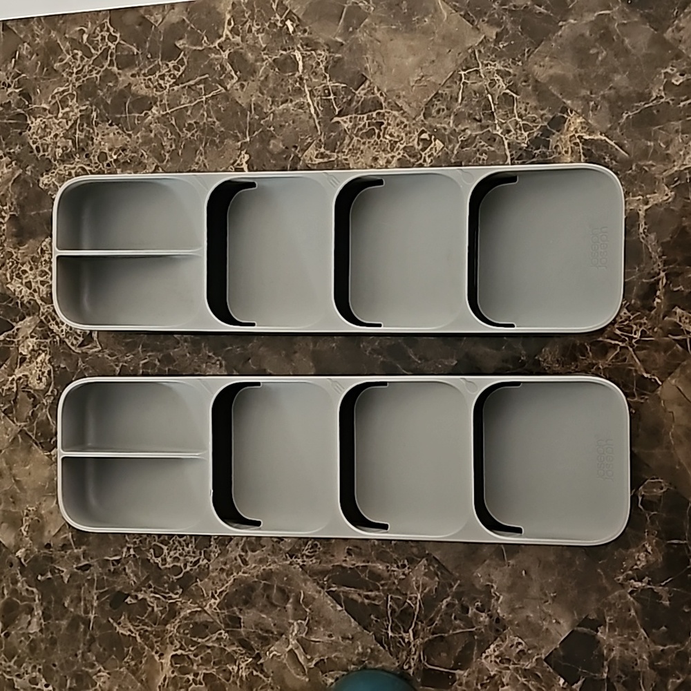 2 Utensil holders